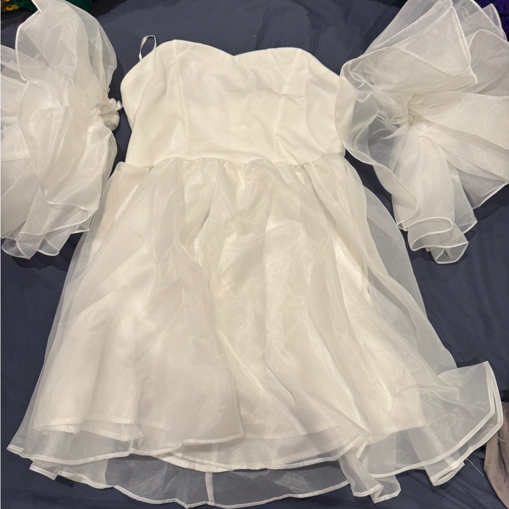 Elegant White mini dress